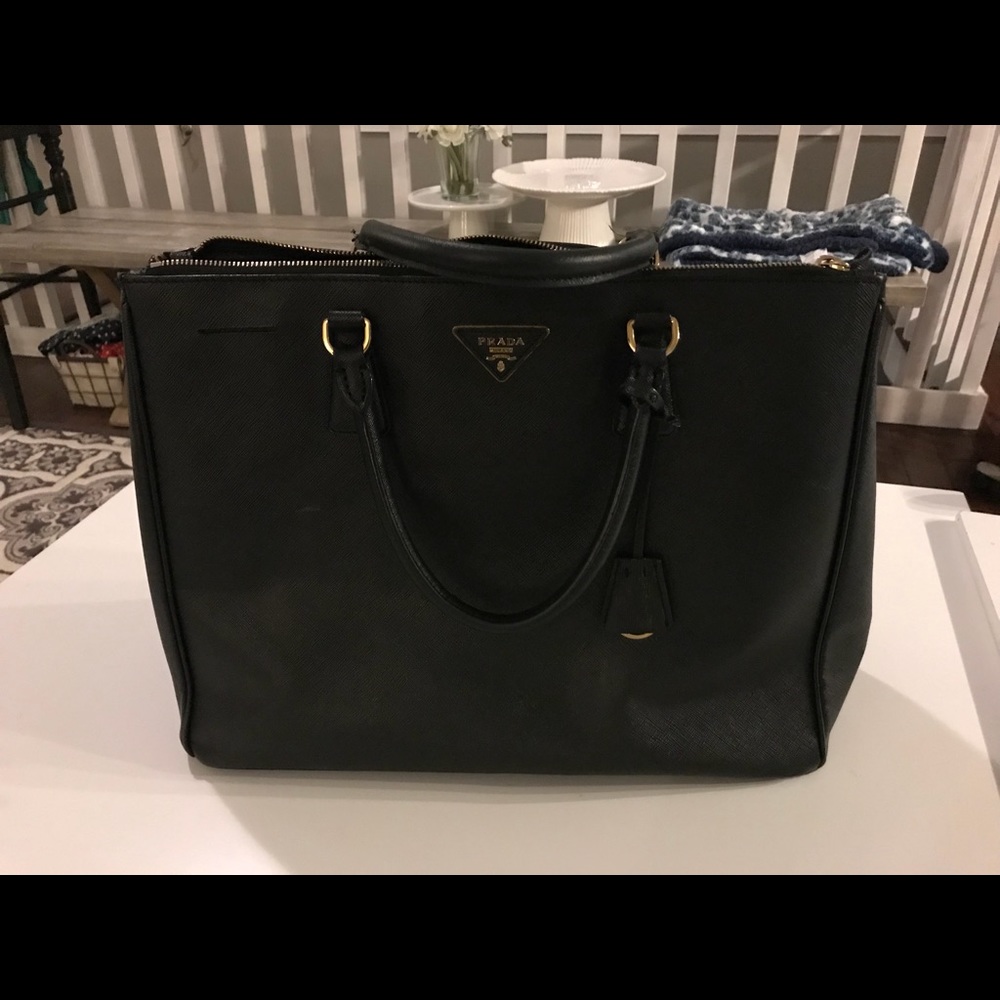 Prada Galleria Extra Large, Black